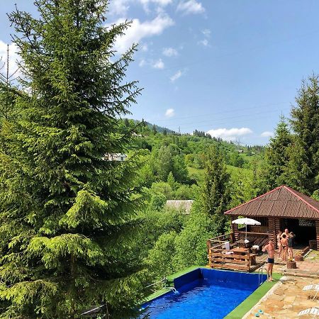 Aspen Hotel Славске Екстериор снимка