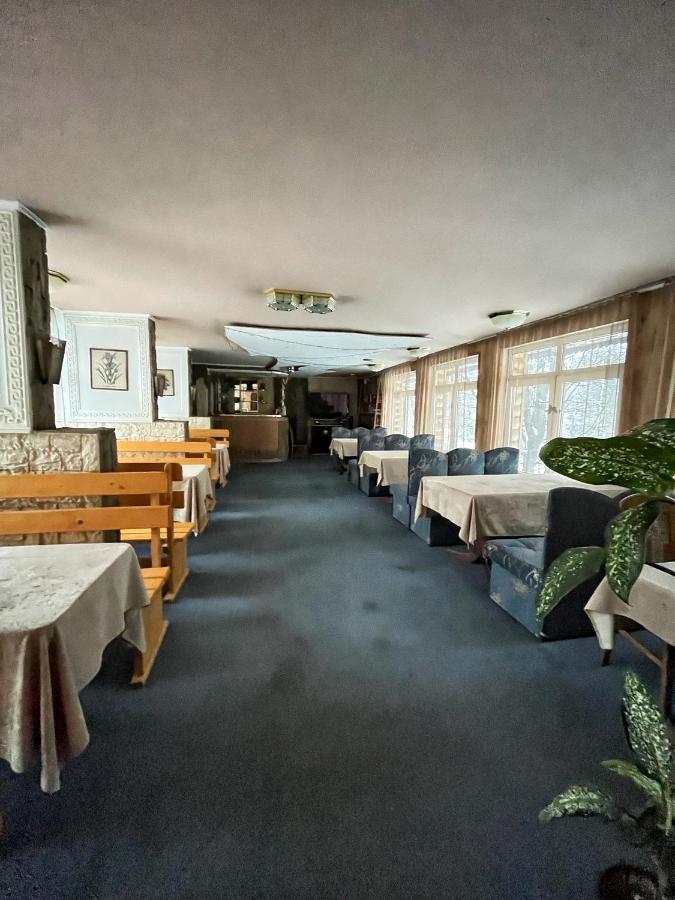 Aspen Hotel Славске Екстериор снимка