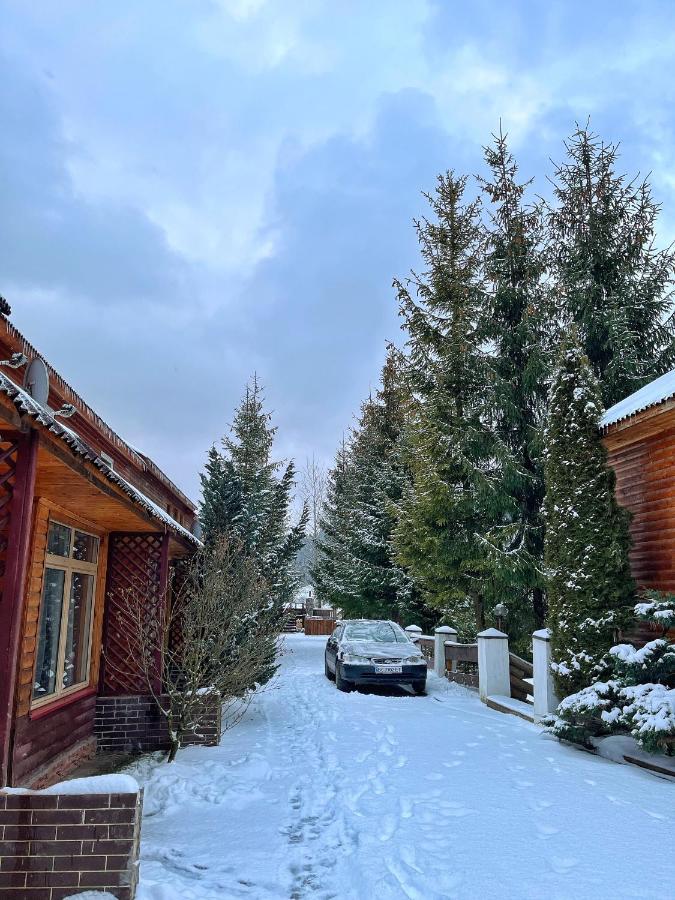 Aspen Hotel Славске Екстериор снимка