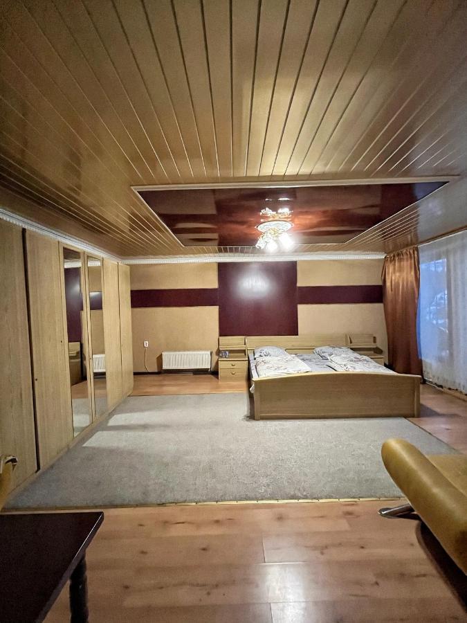Aspen Hotel Славске Екстериор снимка