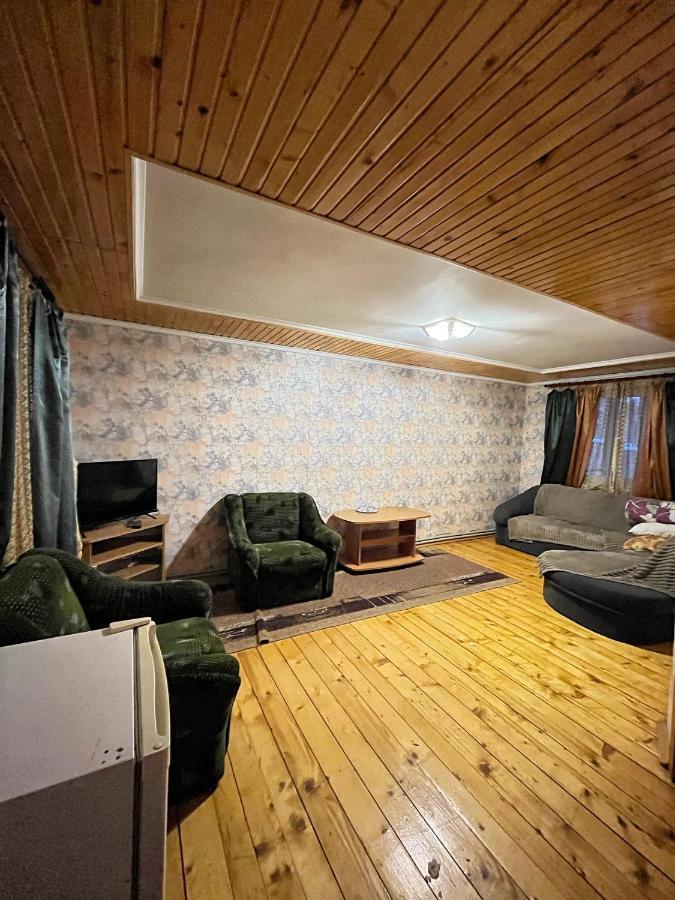 Aspen Hotel Славске Екстериор снимка