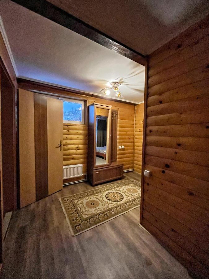 Aspen Hotel Славске Екстериор снимка