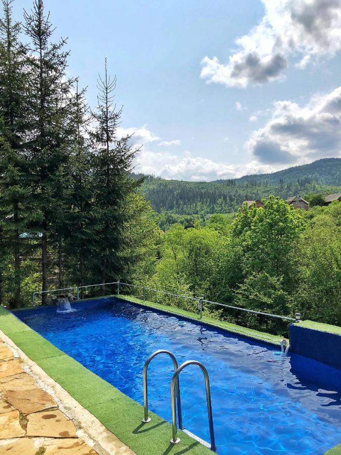 Aspen Hotel Славске Екстериор снимка