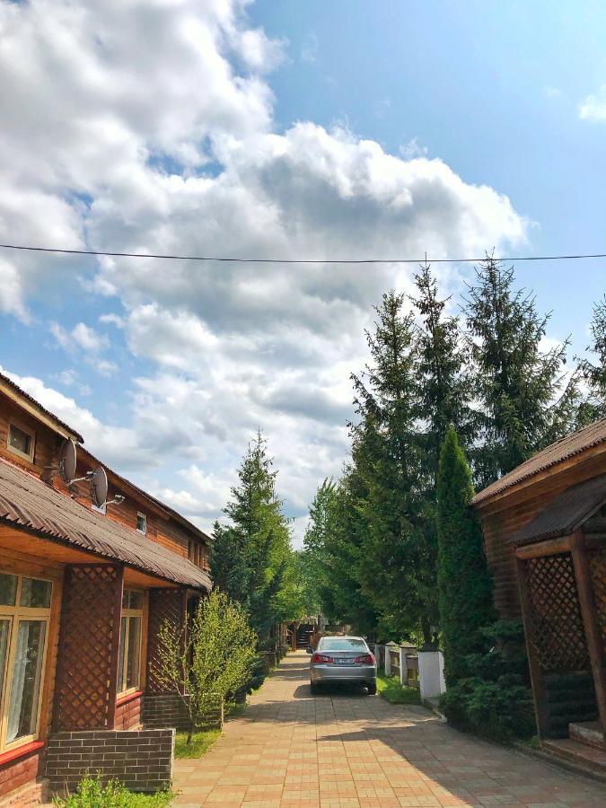 Aspen Hotel Славске Екстериор снимка