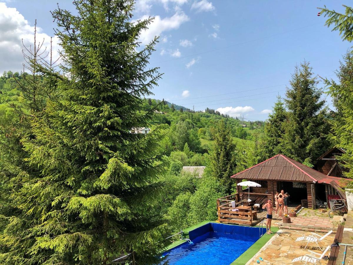 Aspen Hotel Славске Екстериор снимка