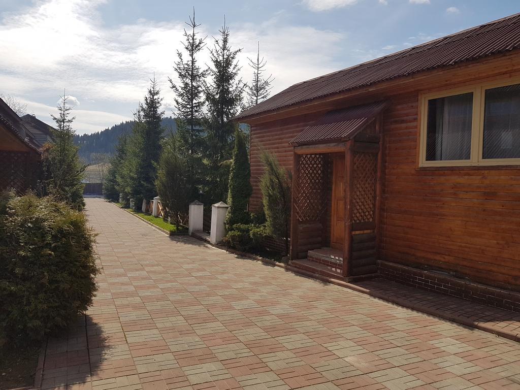 Aspen Hotel Славске Екстериор снимка