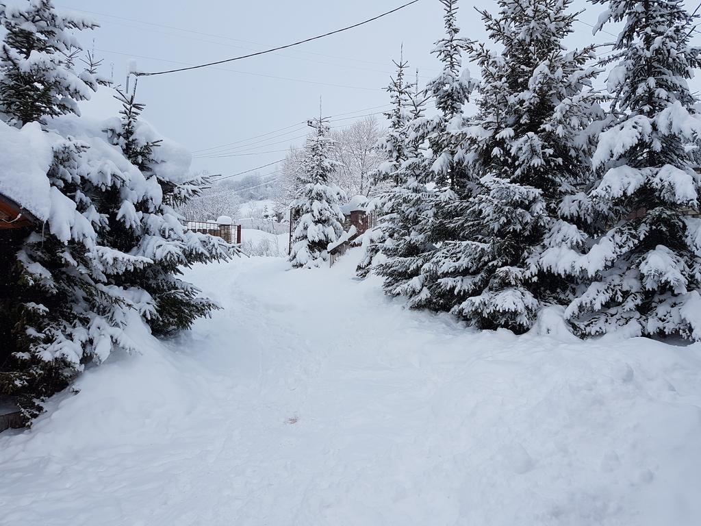 Aspen Hotel Славске Екстериор снимка