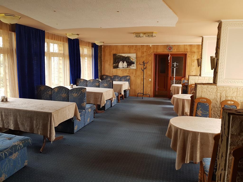 Aspen Hotel Славске Екстериор снимка