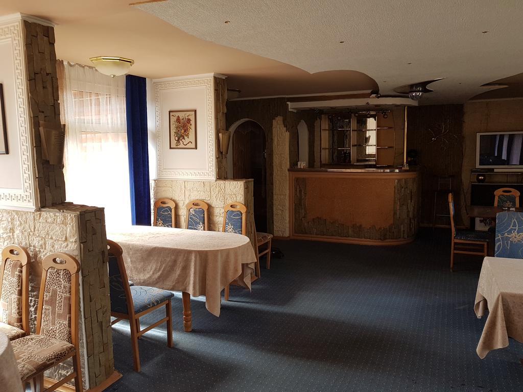 Aspen Hotel Славске Екстериор снимка